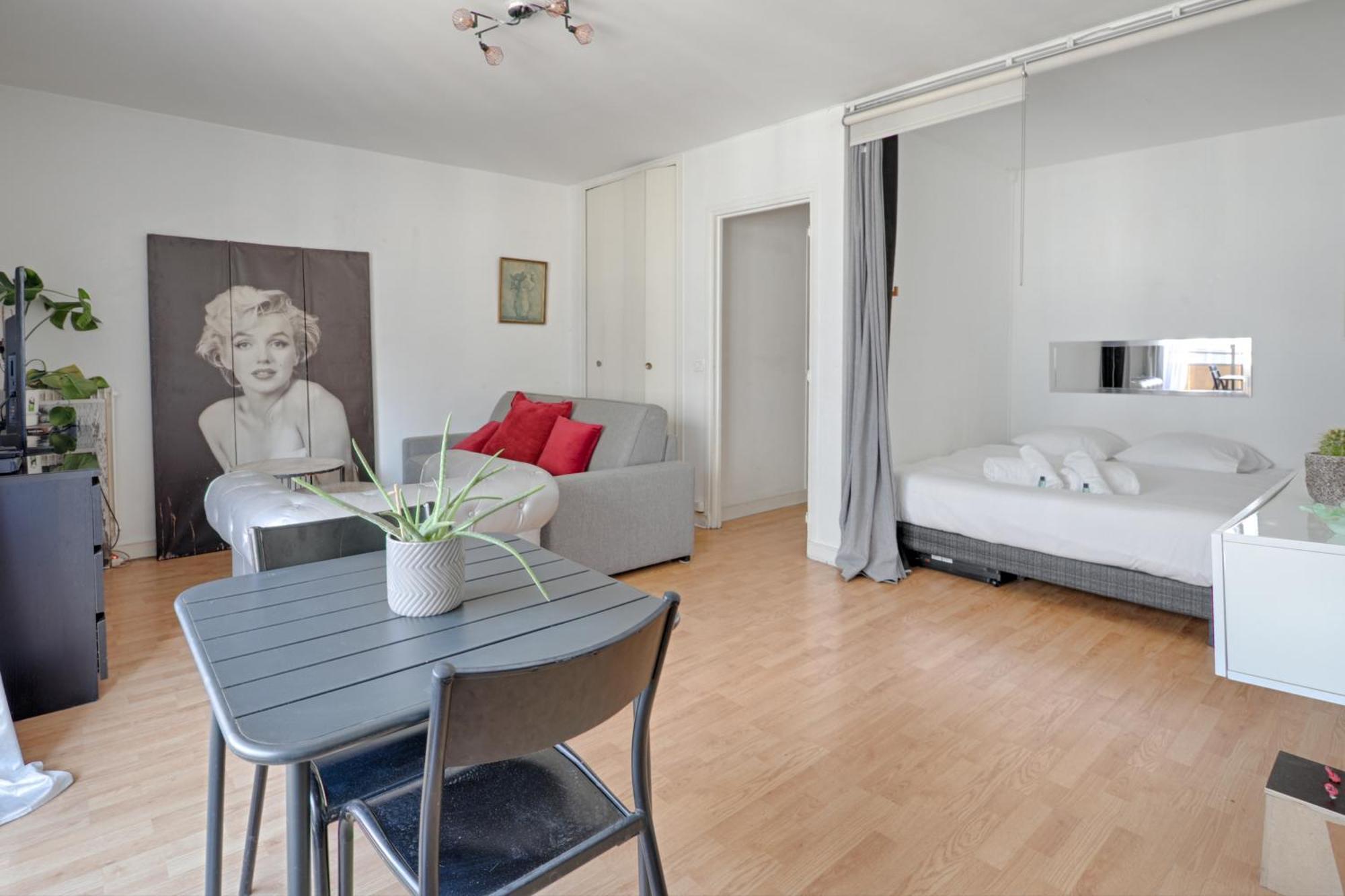 Apartment La Folie Mericourt - A 5 Min De Place Republique Paris